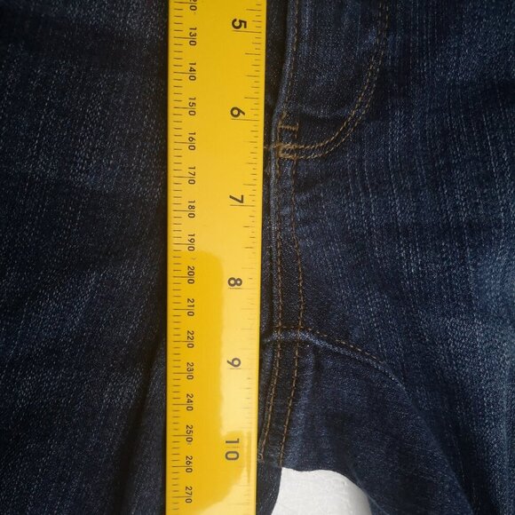 Denver Hayes Curve Tech Ladies Size 12 Chloe Curvy Fit Medium Wash Capri's - Picture 11 of 12